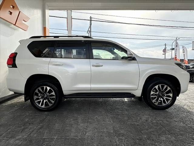 TOYOTA LANDCRUISER PRADO 2022 Image 31