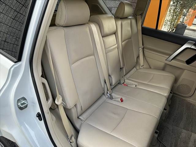 TOYOTA LANDCRUISER PRADO 2022 Image 31