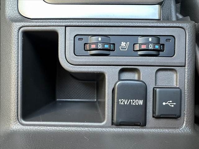 TOYOTA LANDCRUISER PRADO 2022 Image 31