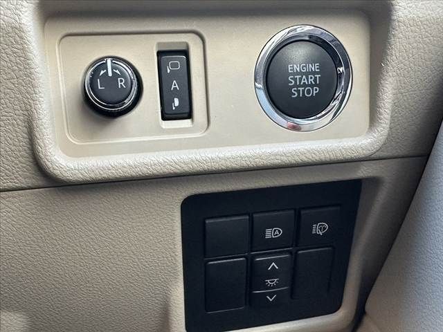 TOYOTA LANDCRUISER PRADO 2022 Image 31