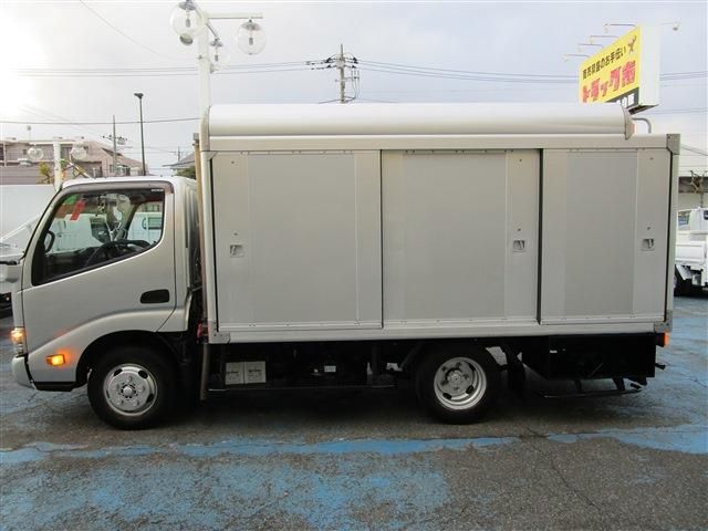 HINO DUTRO 2017 Image 31