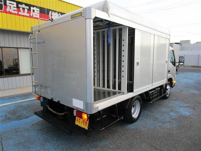 HINO DUTRO 2017 Image 31