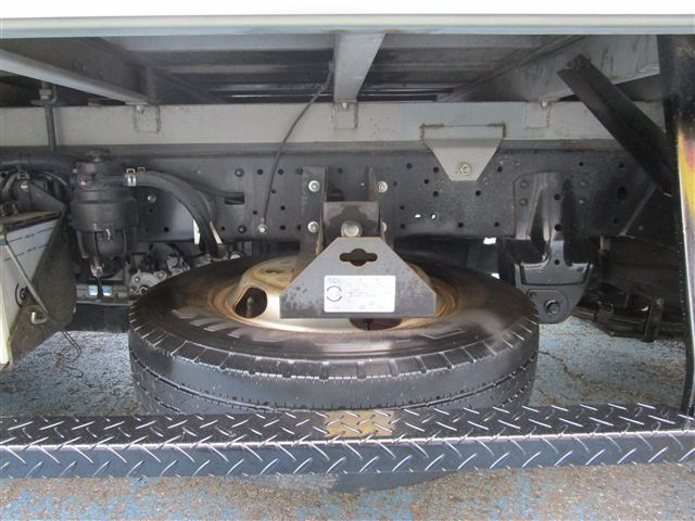 HINO DUTRO 2017 Image 31