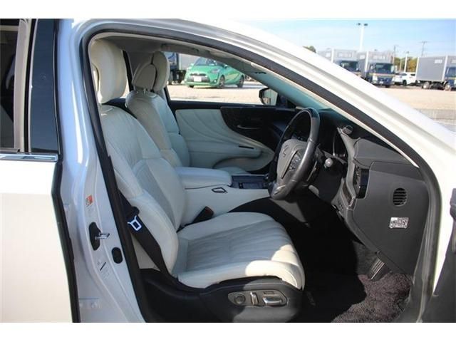 TOYOTA LEXUS LS500 2020 Image 31