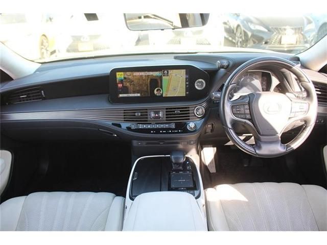 TOYOTA LEXUS LS500 2020 Image 31