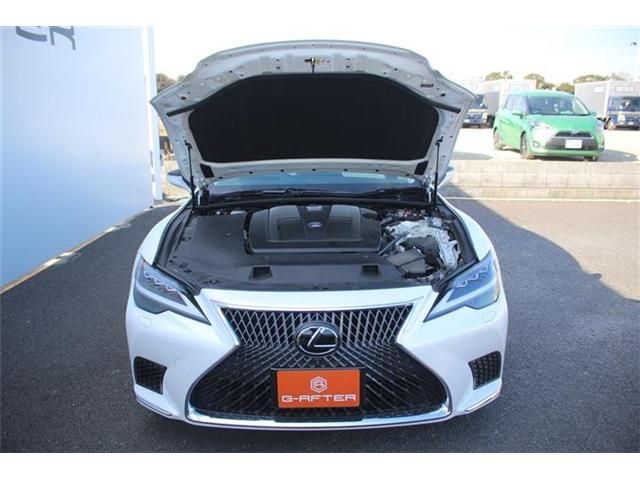 TOYOTA LEXUS LS500 2020 Image 31