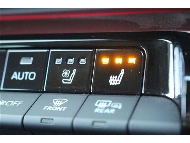 TOYOTA PRIUS PHV 2024 Image 31