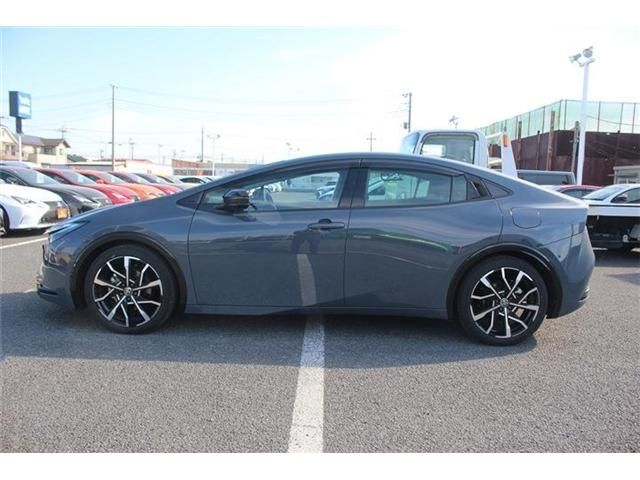 TOYOTA PRIUS PHV 2024 Image 31