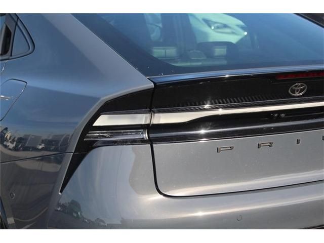 TOYOTA PRIUS PHV 2024 Image 31