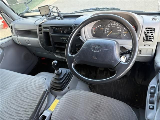 TOYOTA DYNA 2015 Image 31