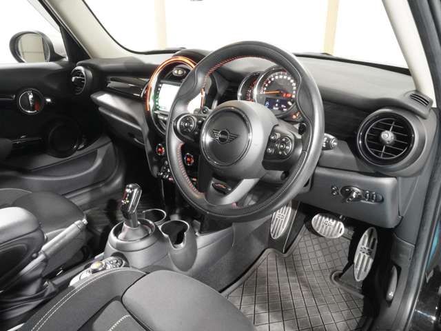 BMW MINI COOPER S 5DOOR 2019 Image 31