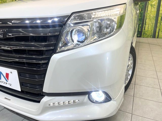 TOYOTA NOAH 2016 Image 31
