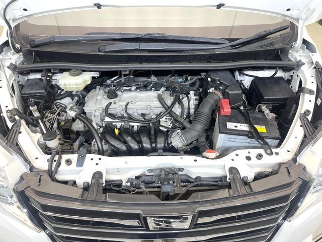 TOYOTA NOAH 2016 Image 31