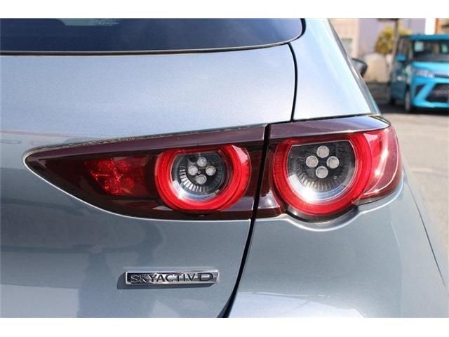 MAZDA 3 FASTBACK 2019 Image 31