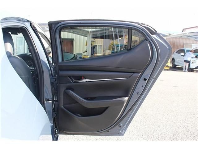 MAZDA 3 FASTBACK 2019 Image 31