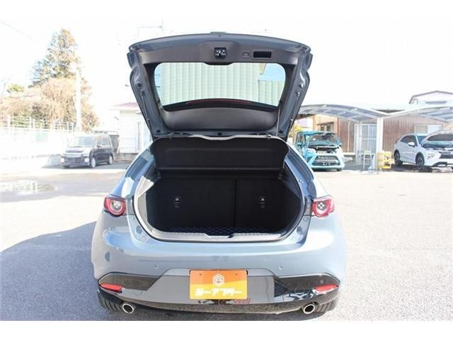 MAZDA 3 FASTBACK 2019 Image 31