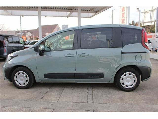 TOYOTA SIENTA HYBRID 2023 Image 31