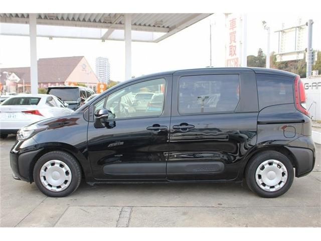 TOYOTA SIENTA HYBRID 2023 Image 31