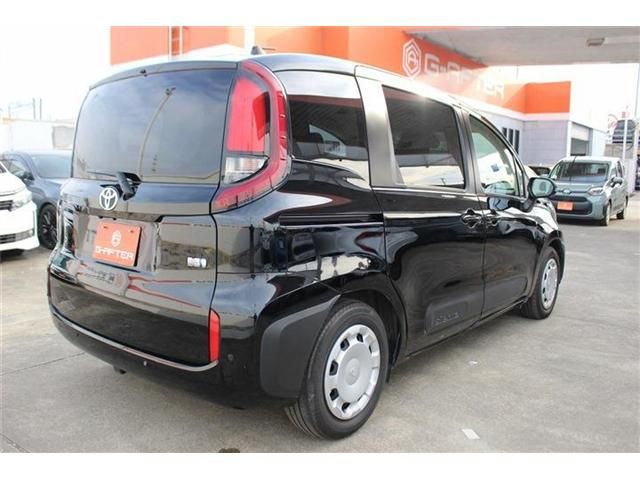 TOYOTA SIENTA HYBRID 2023 Image 31