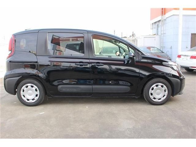 TOYOTA SIENTA HYBRID 2023 Image 31