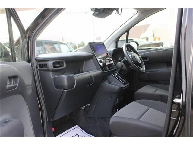 TOYOTA SIENTA HYBRID 2023 Image 31