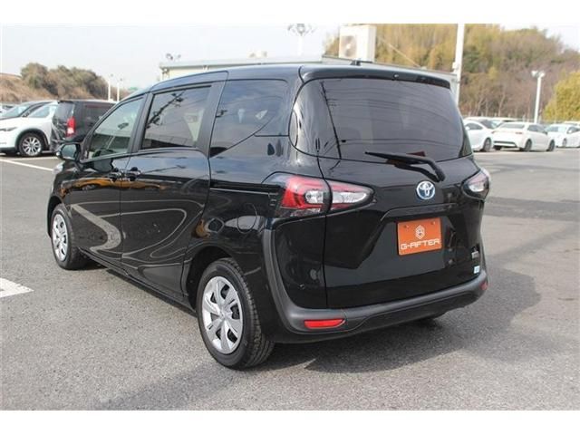 TOYOTA SIENTA HYBRID 2022 Image 31