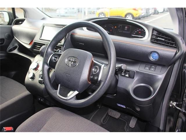 TOYOTA SIENTA HYBRID 2022 Image 31