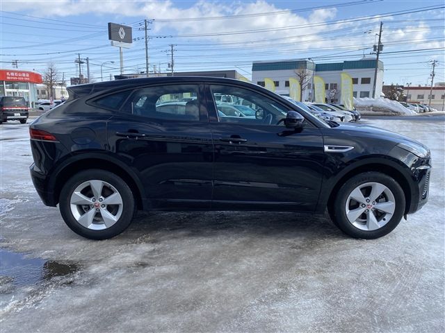 JAGUAR E-PACE 2018 Image 31