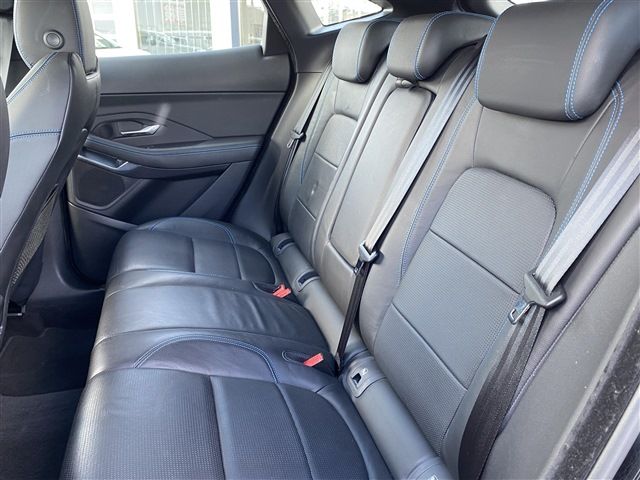 JAGUAR E-PACE 2018 Image 31