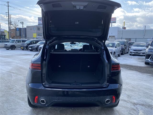 JAGUAR E-PACE 2018 Image 31