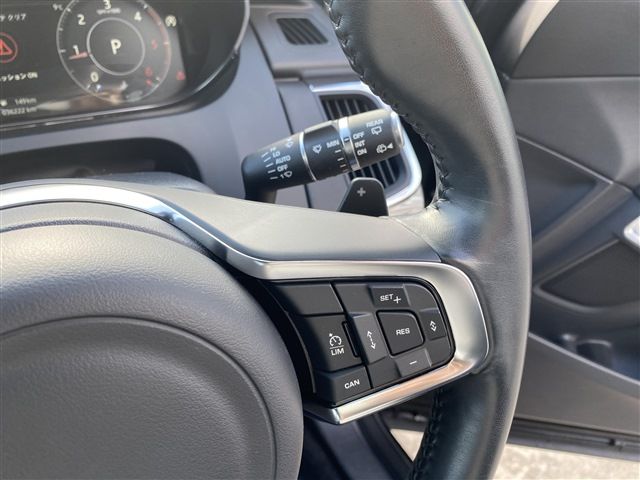 JAGUAR E-PACE 2018 Image 31