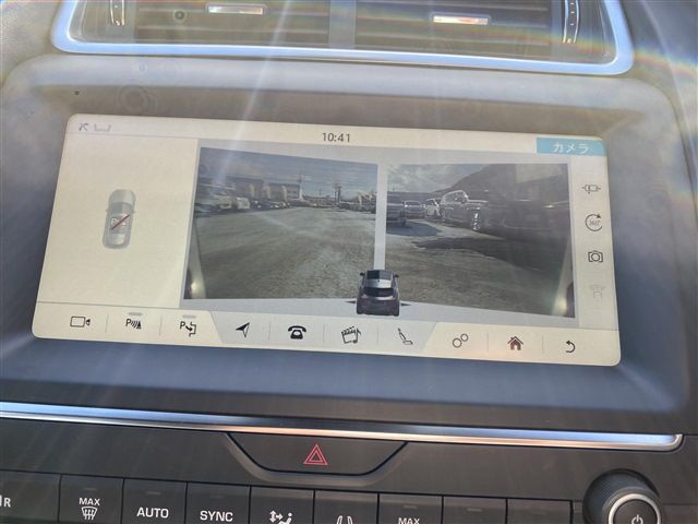 JAGUAR E-PACE 2018 Image 31