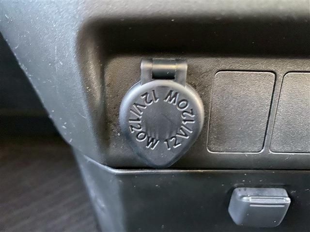 TOYOTA TANK 4WD 2019 Image 31