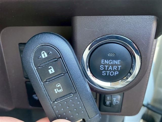 TOYOTA TANK 4WD 2019 Image 31