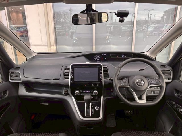 NISSAN SERENA  S-HYBRID 2017 Image 31