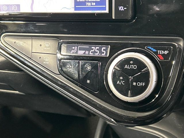 TOYOTA AQUA 2019 Image 31