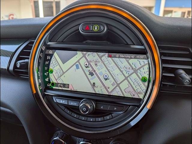 BMW MINI COOPER S 5DOOR 2019 Image 31