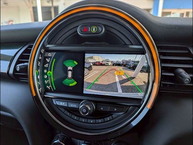 BMW MINI COOPER S 5DOOR 2019 Image 31