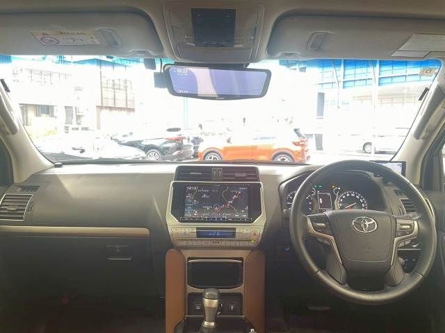 TOYOTA LANDCRUISER PRADO 2022 Image 31