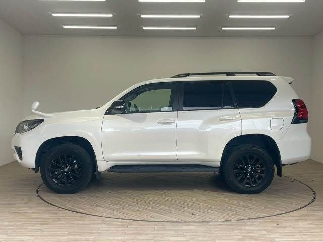 TOYOTA LANDCRUISER PRADO 2022 Image 31