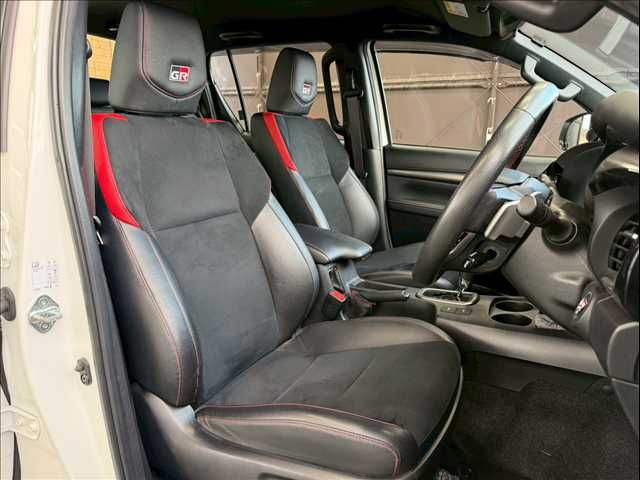 TOYOTA HILUX 4WD 2023 Image 31