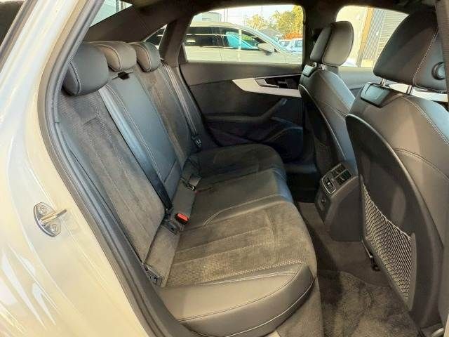 AUDI A4 2021 Image 31