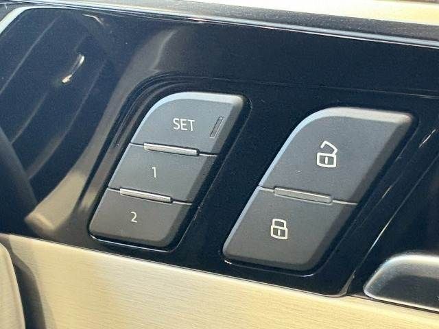 AUDI A4 2021 Image 31