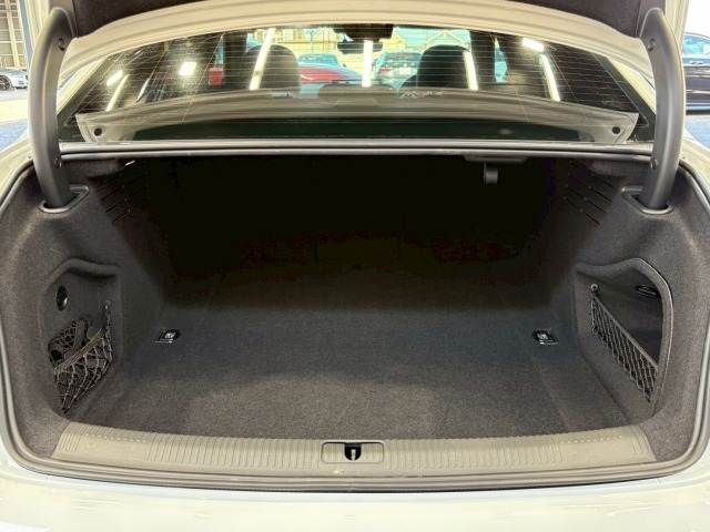 AUDI A4 2021 Image 31