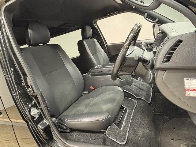 TOYOTA HIACE VAN 2WD 2024 Image 31