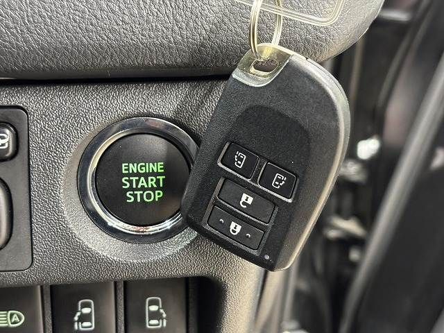 TOYOTA HIACE VAN 2WD 2024 Image 31