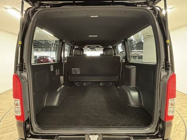 TOYOTA HIACE VAN 2WD 2024 Image 31