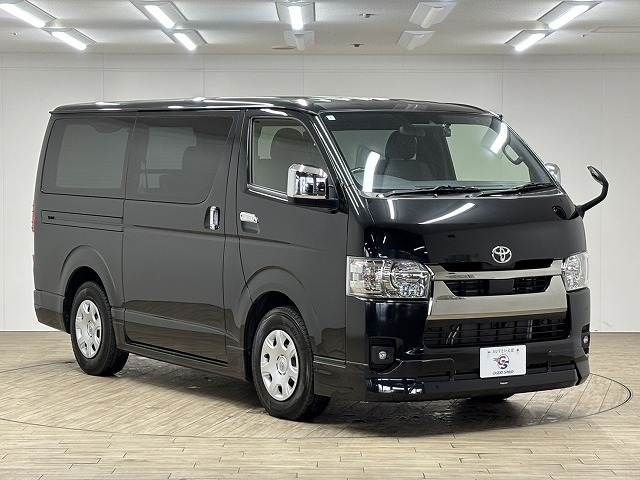 TOYOTA HIACE VAN 2WD 2024 Image 31