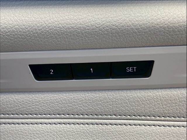 BMW 5SERIES TOURING 2017 Image 31