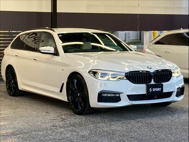 BMW 5SERIES TOURING 2017 Image 31